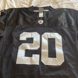Selling oakland raiders jersey
